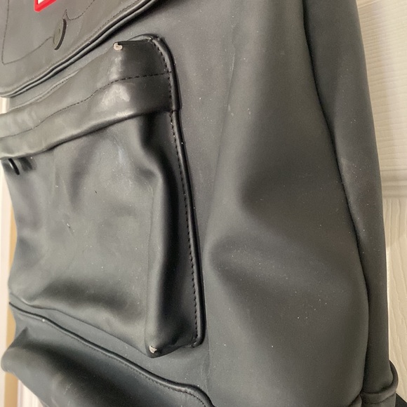 Hunter Backpack Large • Black & Red • Hunter For Target - Picture 4 of 11